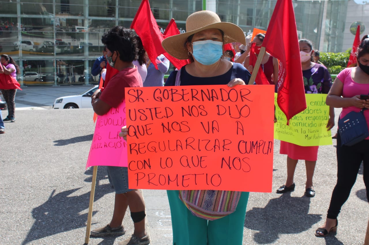 Protesta Antorcha Campesina en Palacio de Gobierno, piden regularización de dos colonias